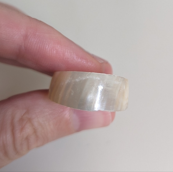 Brand New Mother of Pearl Ring Size 12-1/2 - Picture 5 of 6